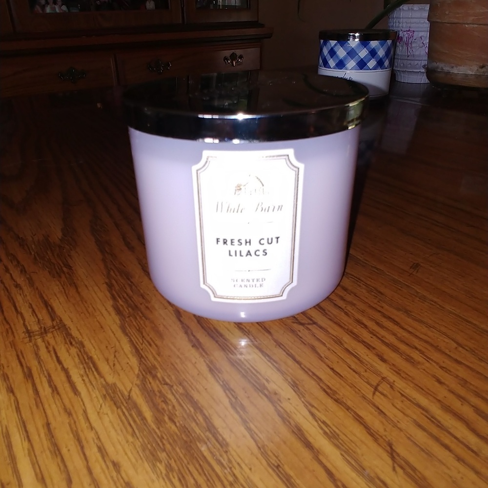 BBW 3 wick candle. Fresh cut lilacs